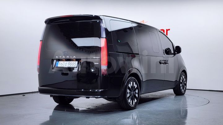 Hyundai Staria 2025 — 2