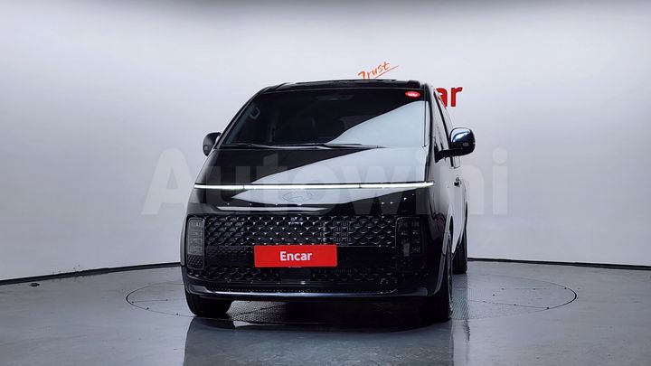 Hyundai Staria 2025 — 3
