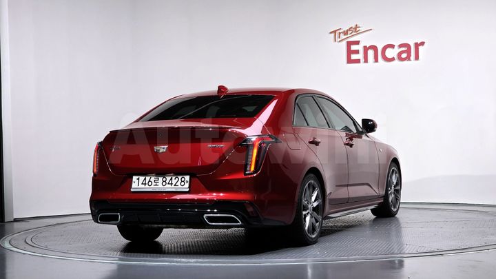 Cadillac CT4