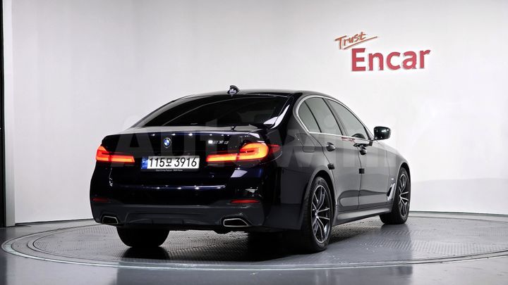 BMW 5 Series 2021 — 2