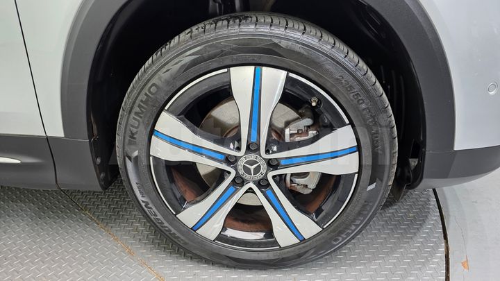 Mercedes Benz EQB