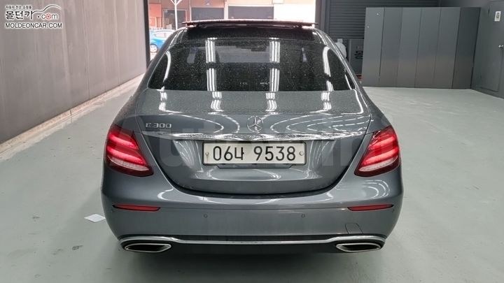 Mercedes Benz E Class 2017 — 4