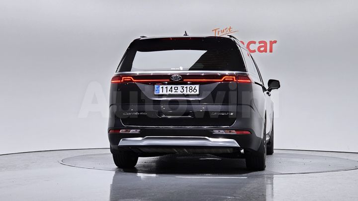 Kia Carnival 2021 — 4