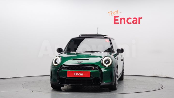 Mini Cooper 2023 — 3