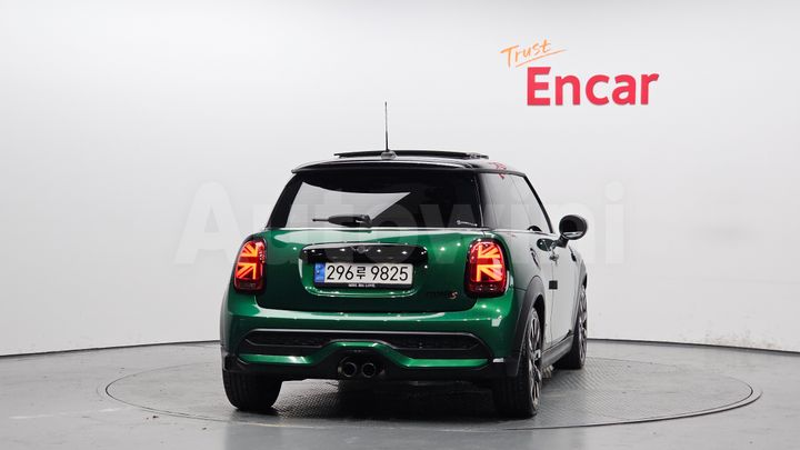 Mini Cooper 2023 — 4