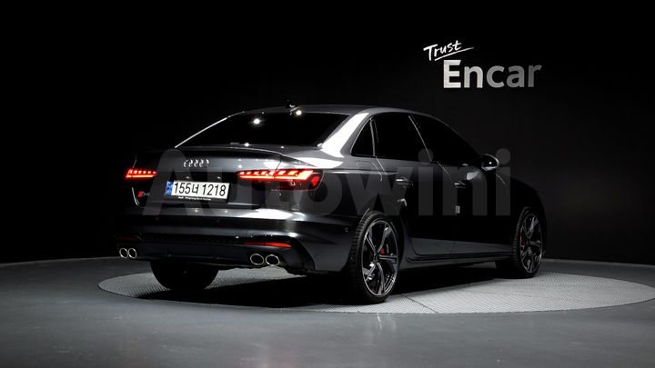 Audi S4