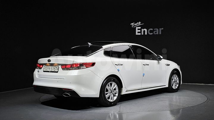 Kia K5 2017 — 2