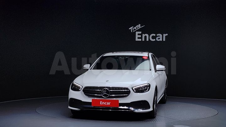 Mercedes Benz E Class 2023 — 3