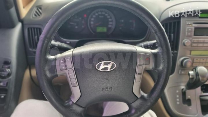Hyundai Starex 2012 — 5