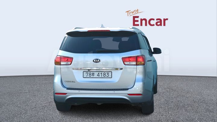 Kia Carnival 2015 — 4