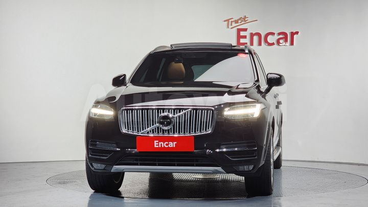 Volvo XC90 2018 — 3