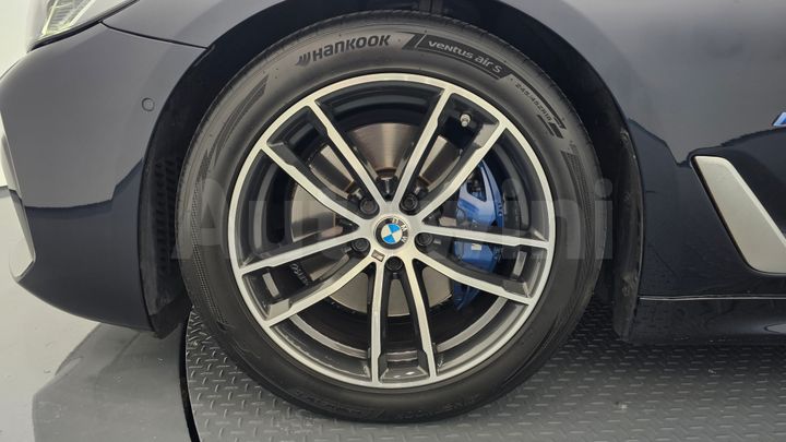 BMW 5 Series 2021 — 5