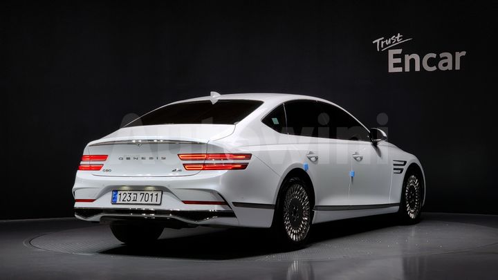 Genesis G80 2025 — 2