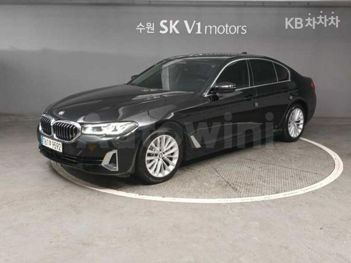 BMW 5 Series 2021 — 2