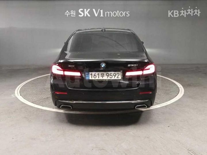 BMW 5 Series 2021 — 4