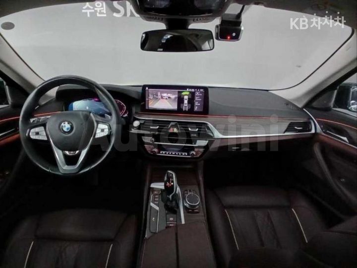 BMW 5 Series 2021 — 5