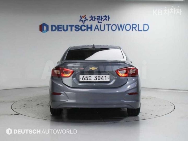 Chevrolet Cruze 2017 — 4
