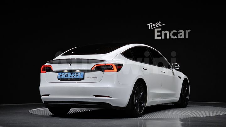 Tesla Model 3 2020 — 2