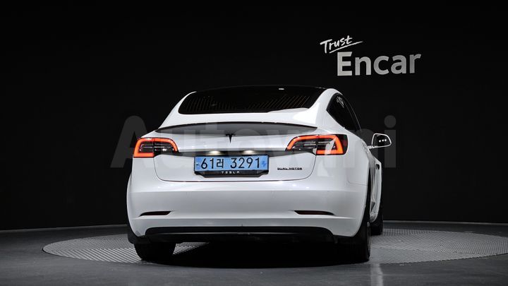 Tesla Model 3 2020 — 4
