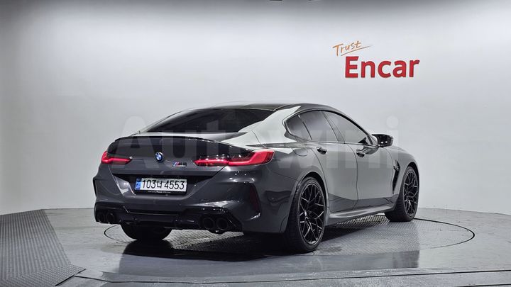 BMW M8