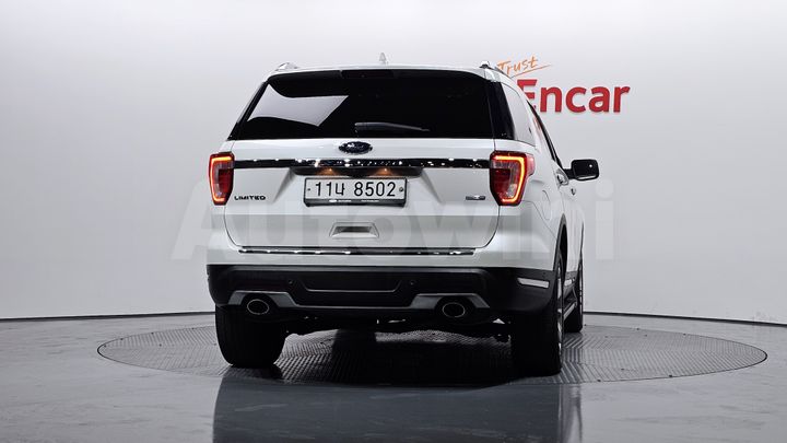 Ford Explorer 2018 — 4