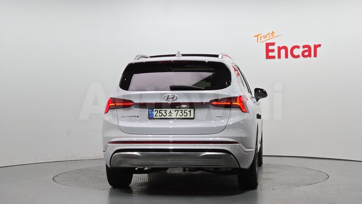 Hyundai SantaFe 2022 — 4