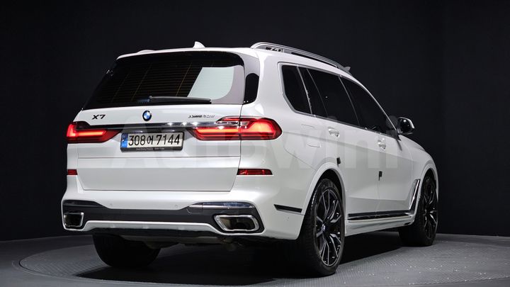 BMW X7 2022 — 2