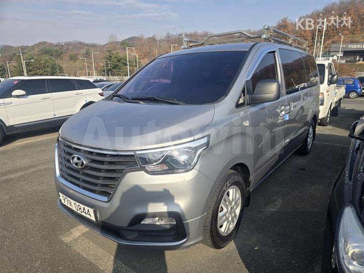 Hyundai Starex 2019 — 2