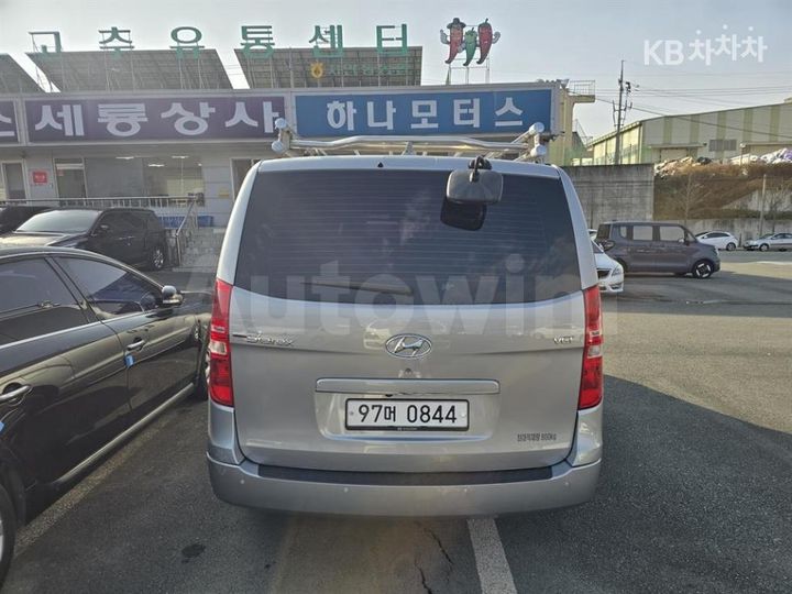 Hyundai Starex 2019 — 4