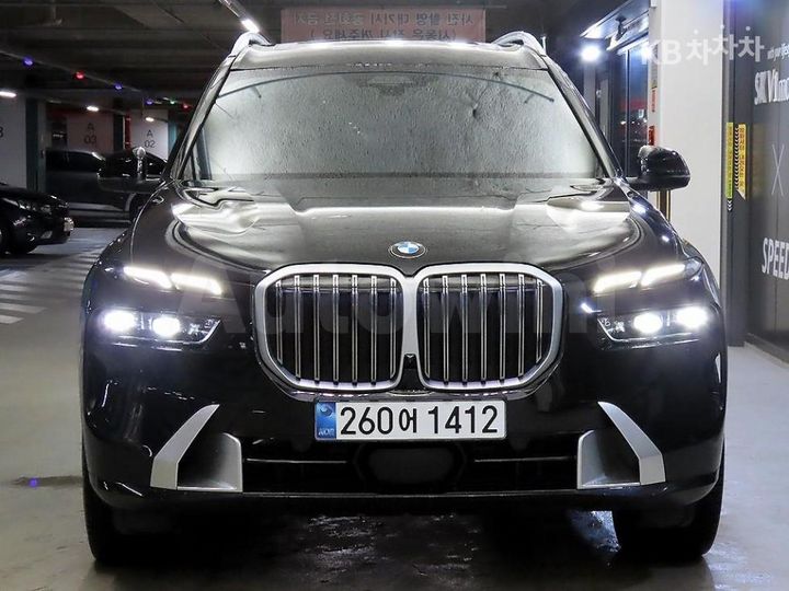 BMW X7 2024 — 2