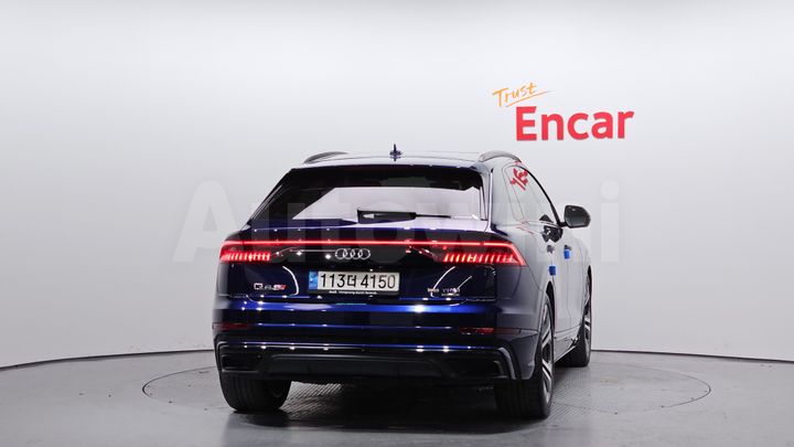 Audi Q8 2023 — 4