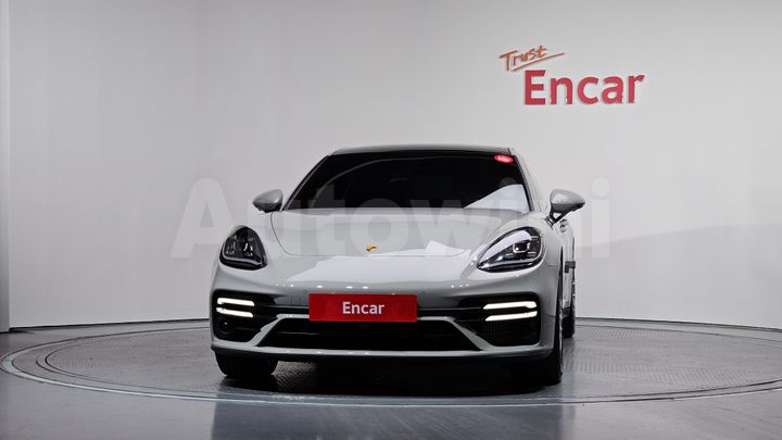 Porsche Panamera 2023 — 3