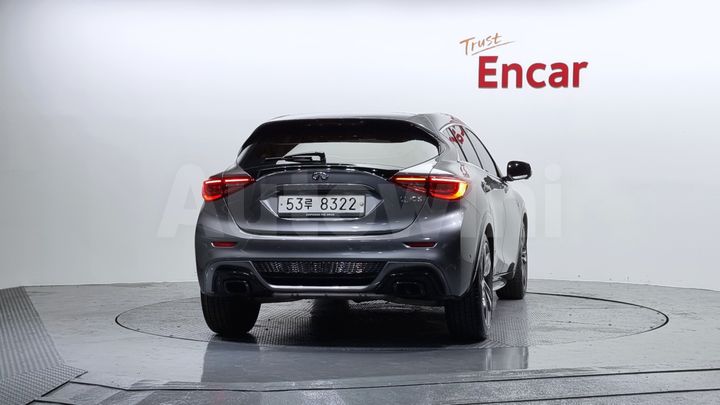 Infiniti Q 2017 — 5