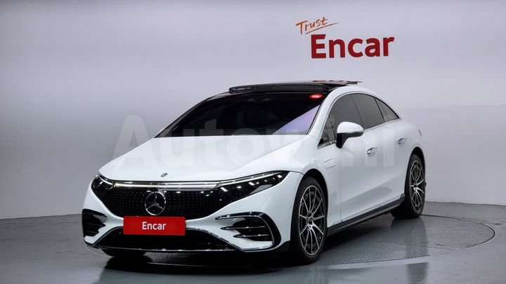 Mercedes Benz EQS