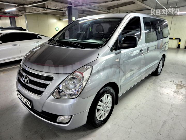 Hyundai Starex 2017 — 2