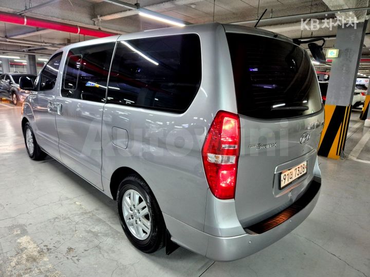 Hyundai Starex 2017 — 5