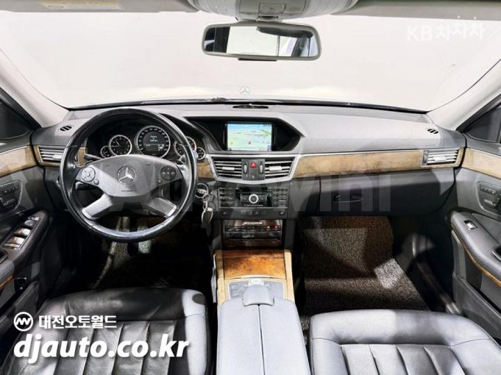 Mercedes-Benz E Class 2010 — 4