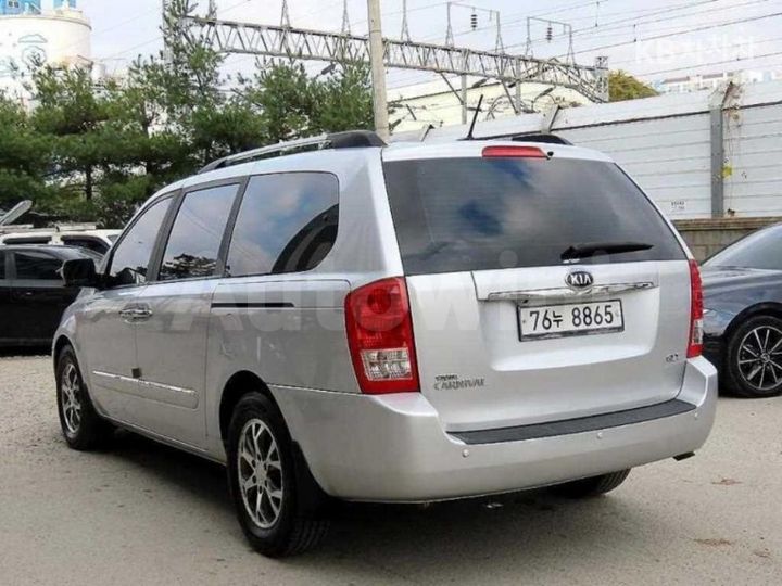 Kia Carnival 2014 — 3