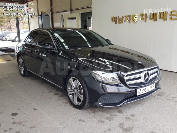 Mercedes-Benz E Class 2017 — 3