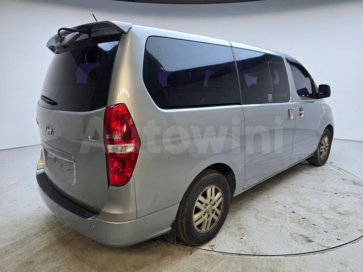 Hyundai Starex 2017 — 4