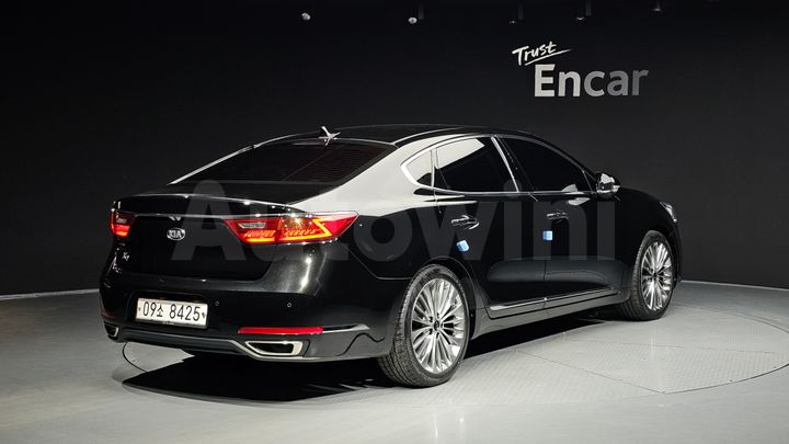 Kia K7 2019 — 2