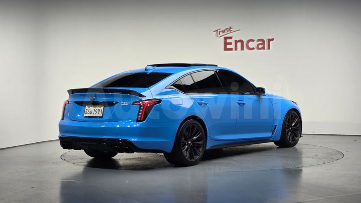 Cadillac CT5 2023 — 2