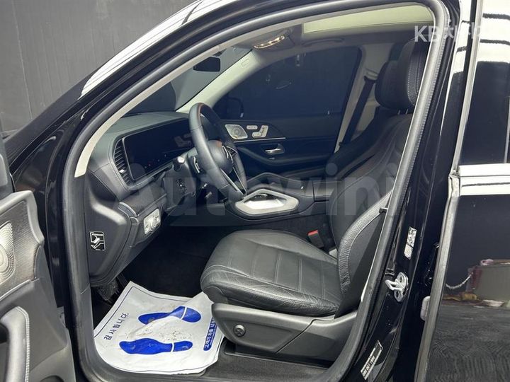 Mercedes Benz GLE Class 2023 — 5