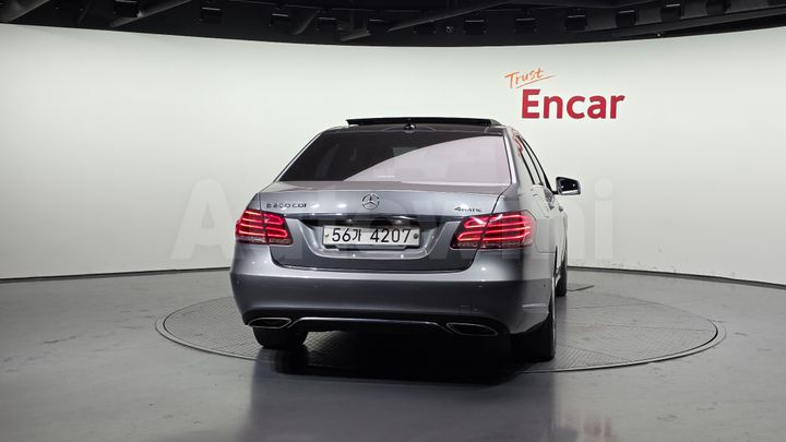 Mercedes Benz E Class 2014 — 4