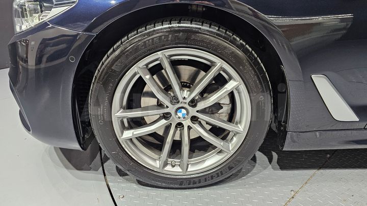 BMW 5 Series 2020 — 5
