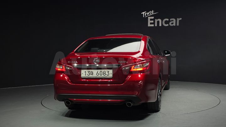 Nissan Altima 2018 — 4