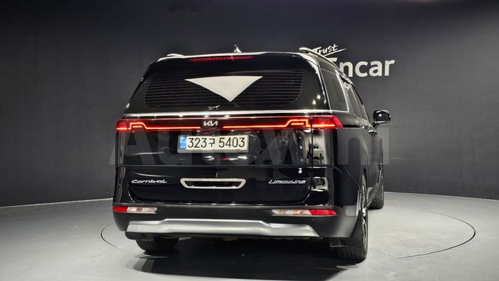 Kia Carnival 2021 — 4