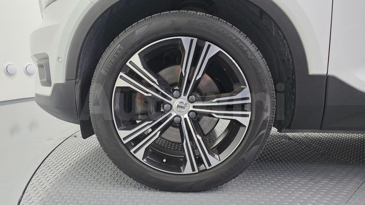Volvo XC40 2021 — 5