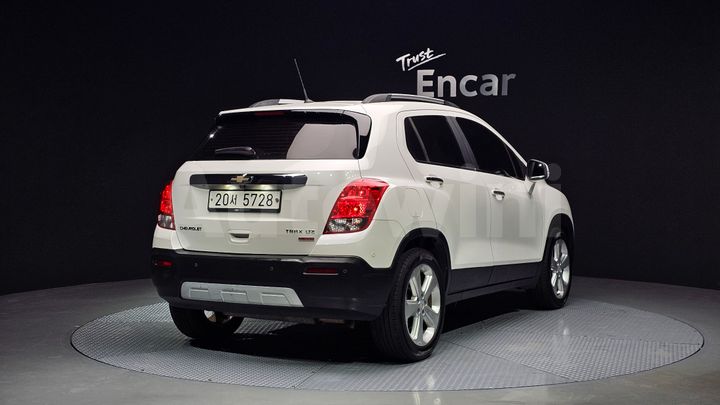 Chevrolet Trax 2015 — 2