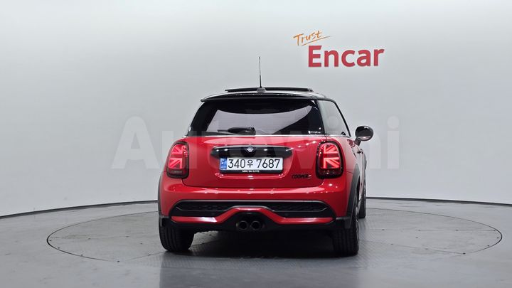Mini Cooper 2023 — 4